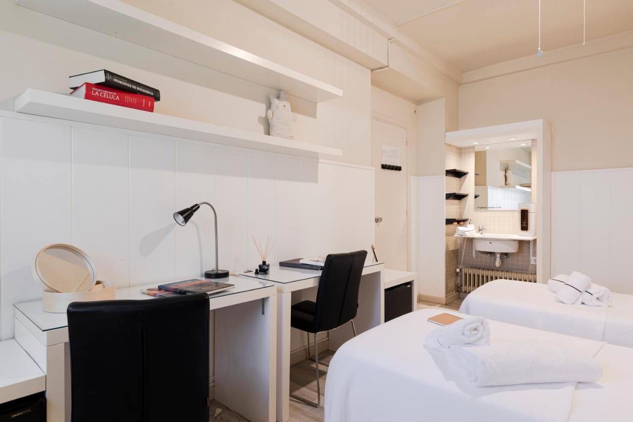 Ar Residencia Estudiantil Barcelona Exterior photo